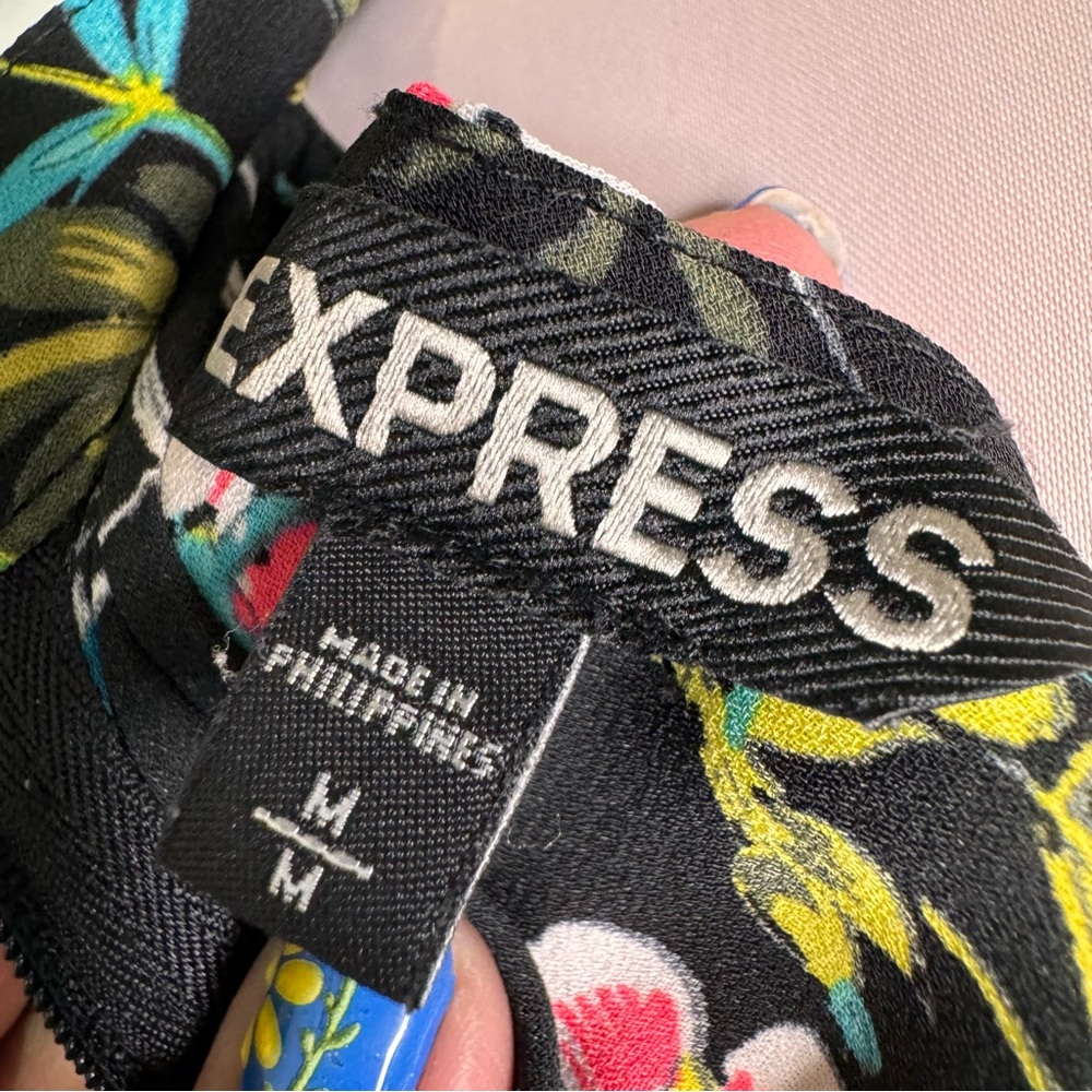 🌸♥️ EXPRESS FLORAL TOP ♥️🌸 - Picture 7 of 7